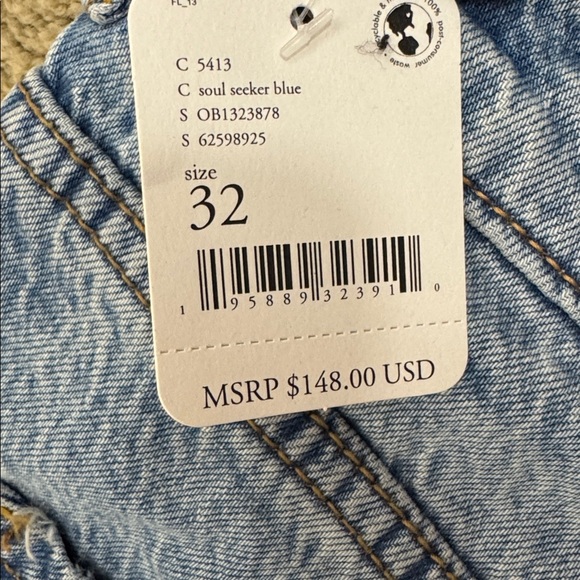 We The Free Distressed Jeans - Picture 3 of 4